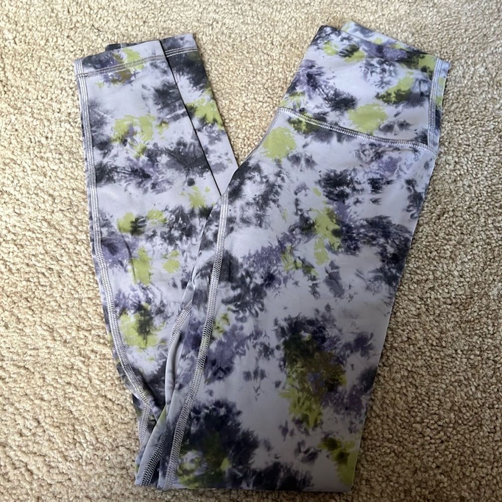 Radial tie-dye Lululemon leggings